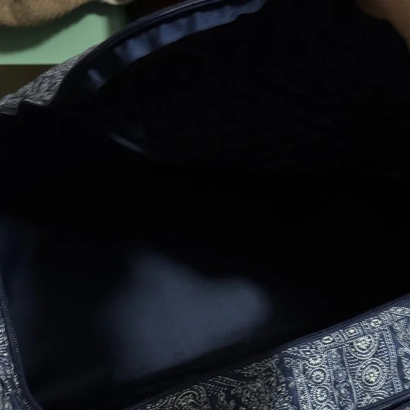 Quilted Blue Patterned duffle/weekender - Picture 2 of 4